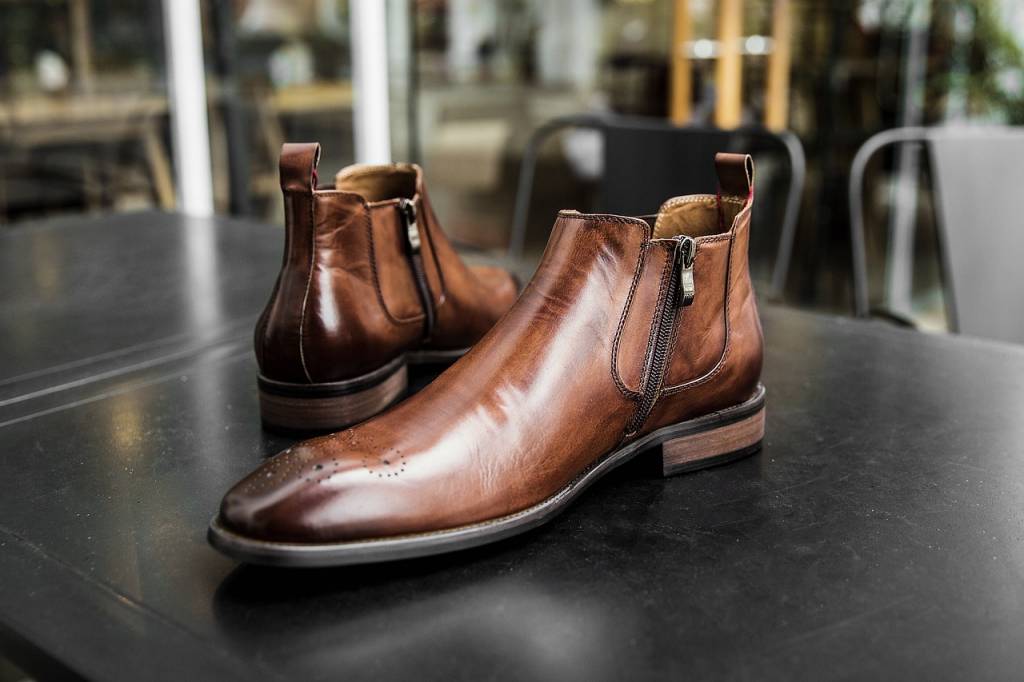 L’histoire fascinante des chaussures réhaussantes pour homme